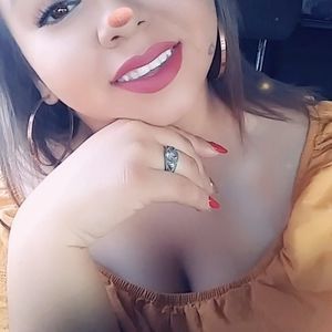 Meet your Posher, Claudia